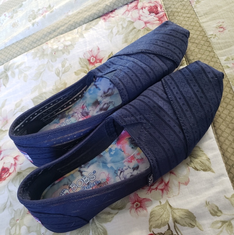 Navy Blue Bobs Sketcher